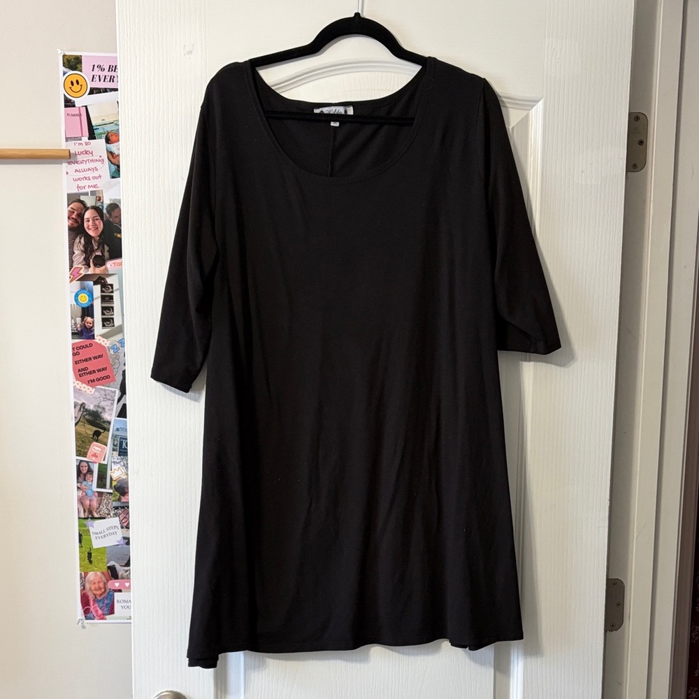 Elegant Black 3/4 Sleeve Top
